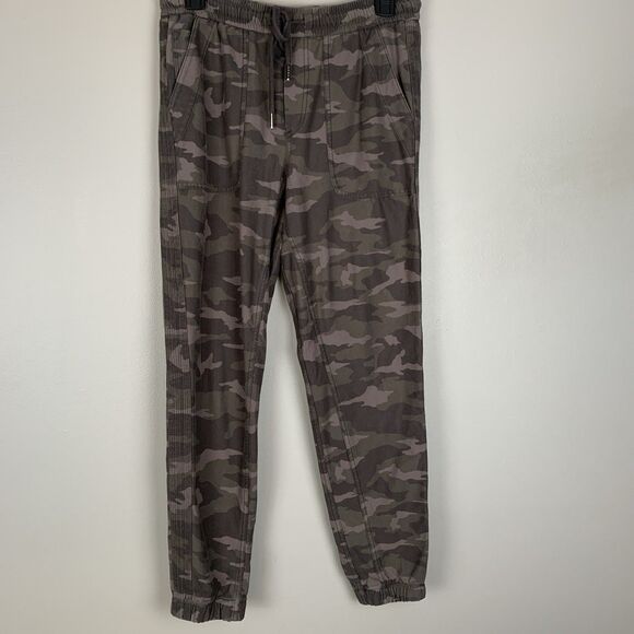 Athleta Camo Farallon Jogger Casual Athleisure Size 6 Green Camo Pull On Stretch - Picture 1 of 9